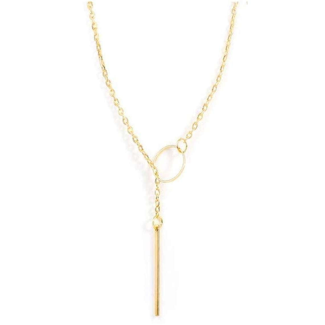 Collar dorado, estilo
