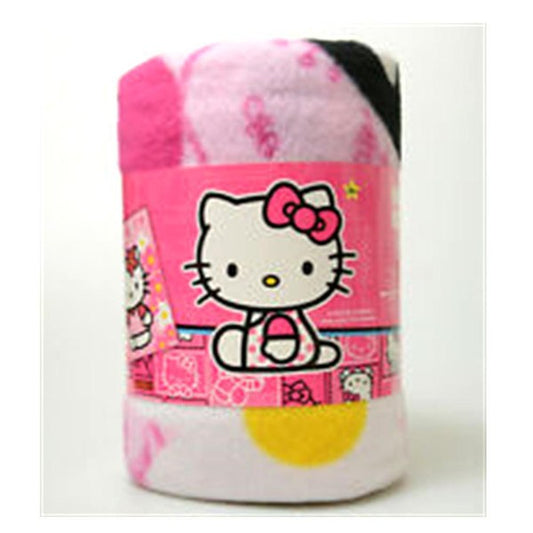 Hello Kitty Cobija con flores