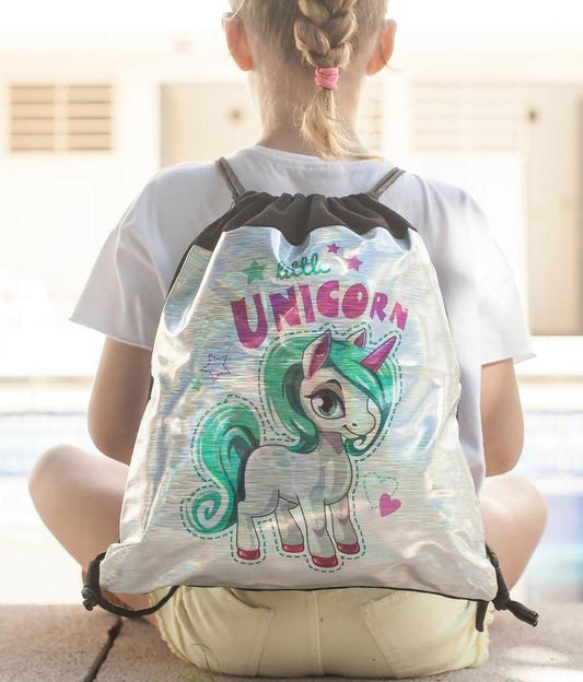 Bolso de espalda en tela con Unicornio, color plateado con negro. - The Gift Shop Costa Rica
