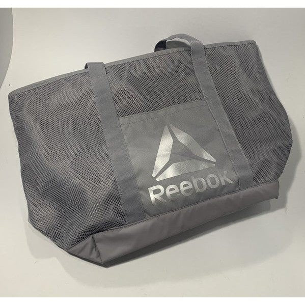 Bolsa Deportiva Reebok, resistente al agua.