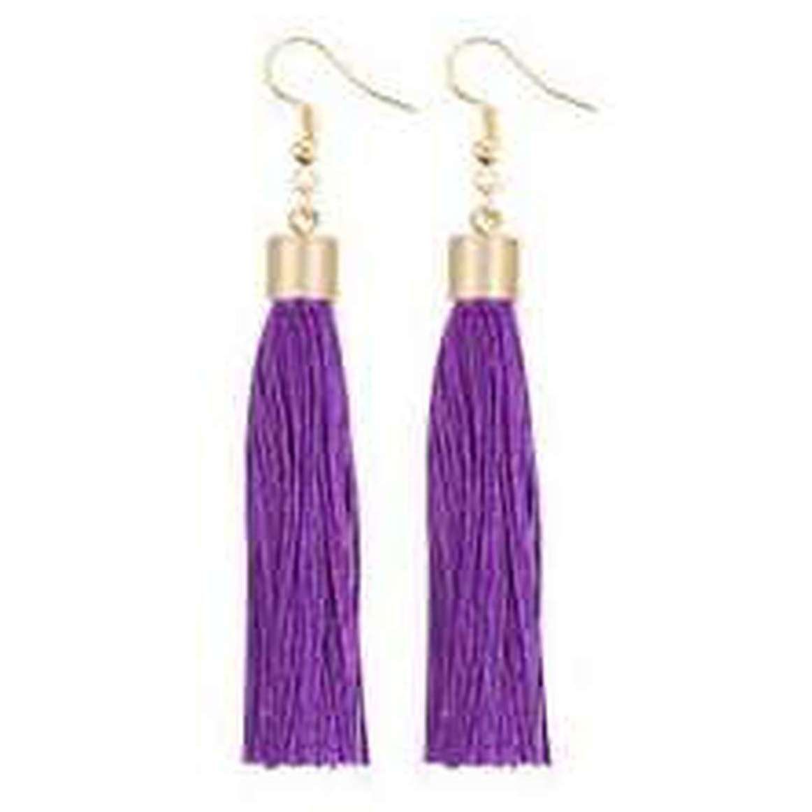 Aretes de hilo, estilo