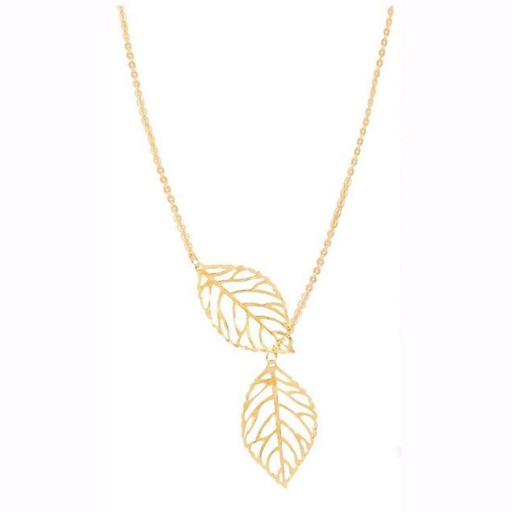 Collar dorado, estilo