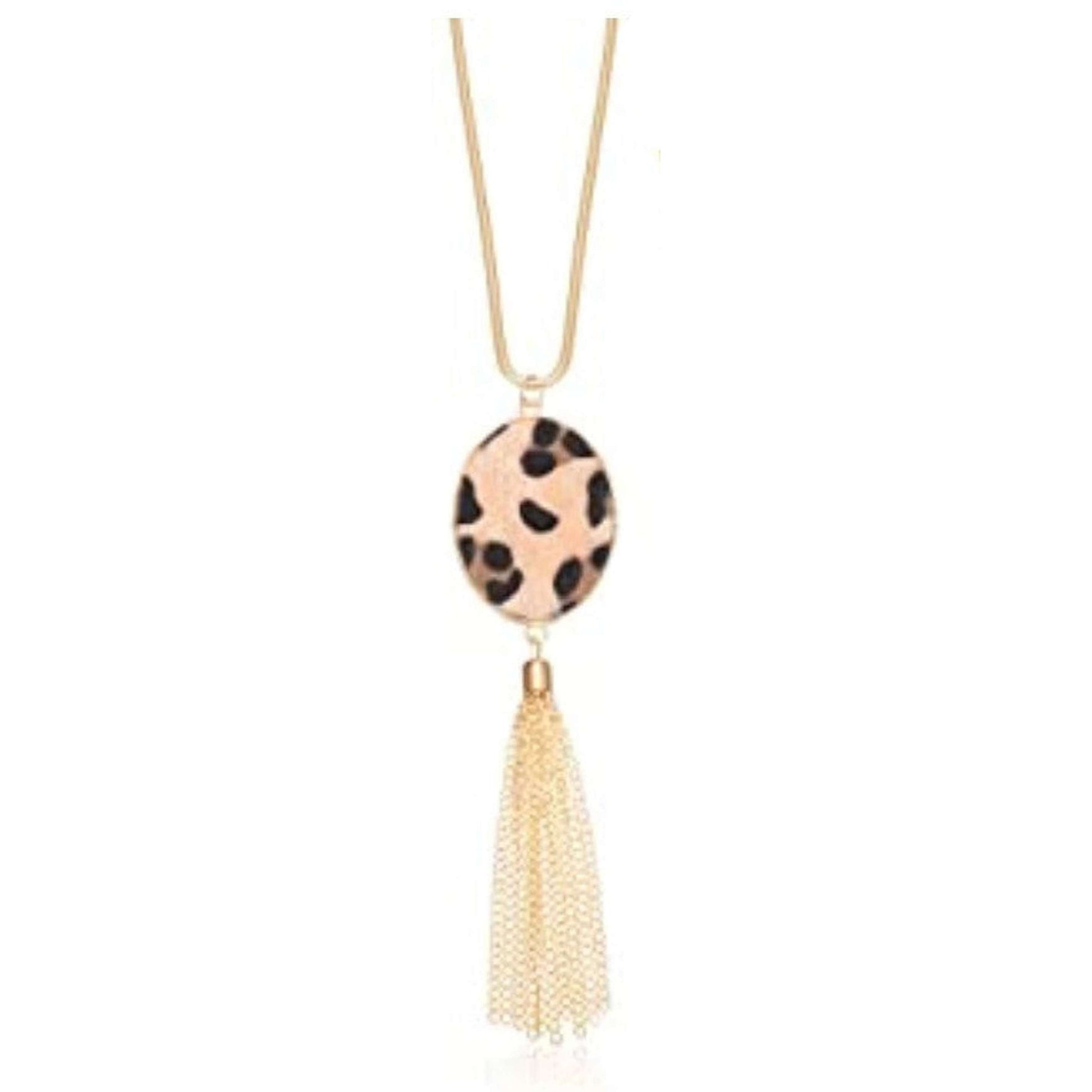 Collar dorado largo, estilo