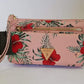 Cartera Guess color rosada con amapolas rojas - The Gift Shop Costa Rica