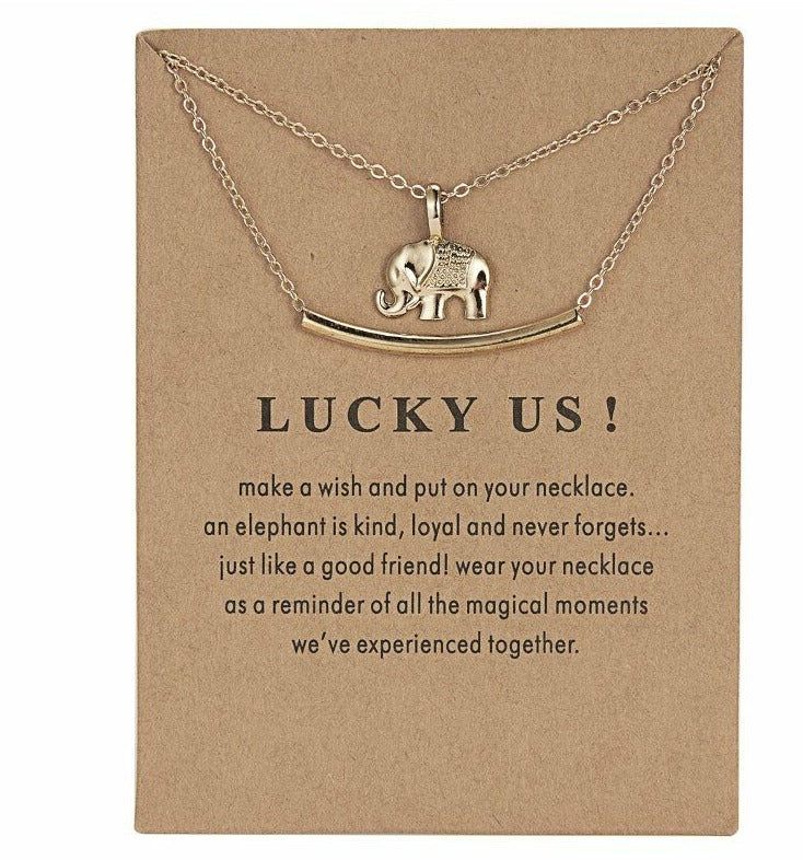 Collar dorado "Lucky Us!" (Danos suerte!) con dije de Elefante